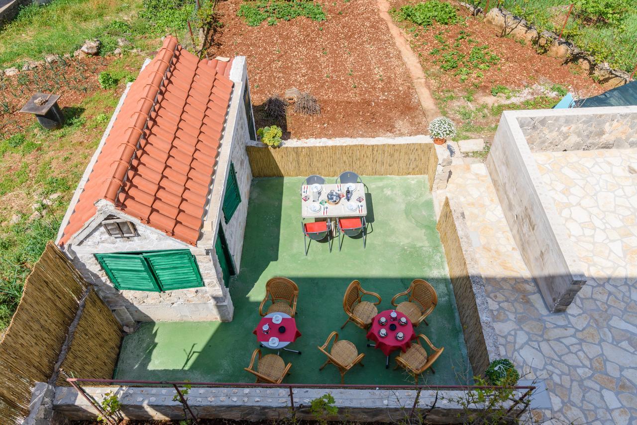 Apartmani Marko I Ana Marina Bagian luar foto