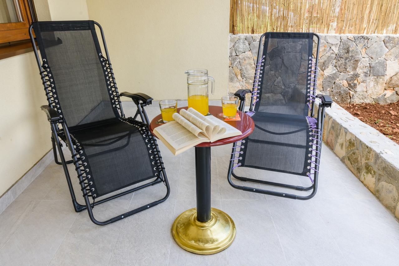 Apartmani Marko I Ana Marina Bagian luar foto